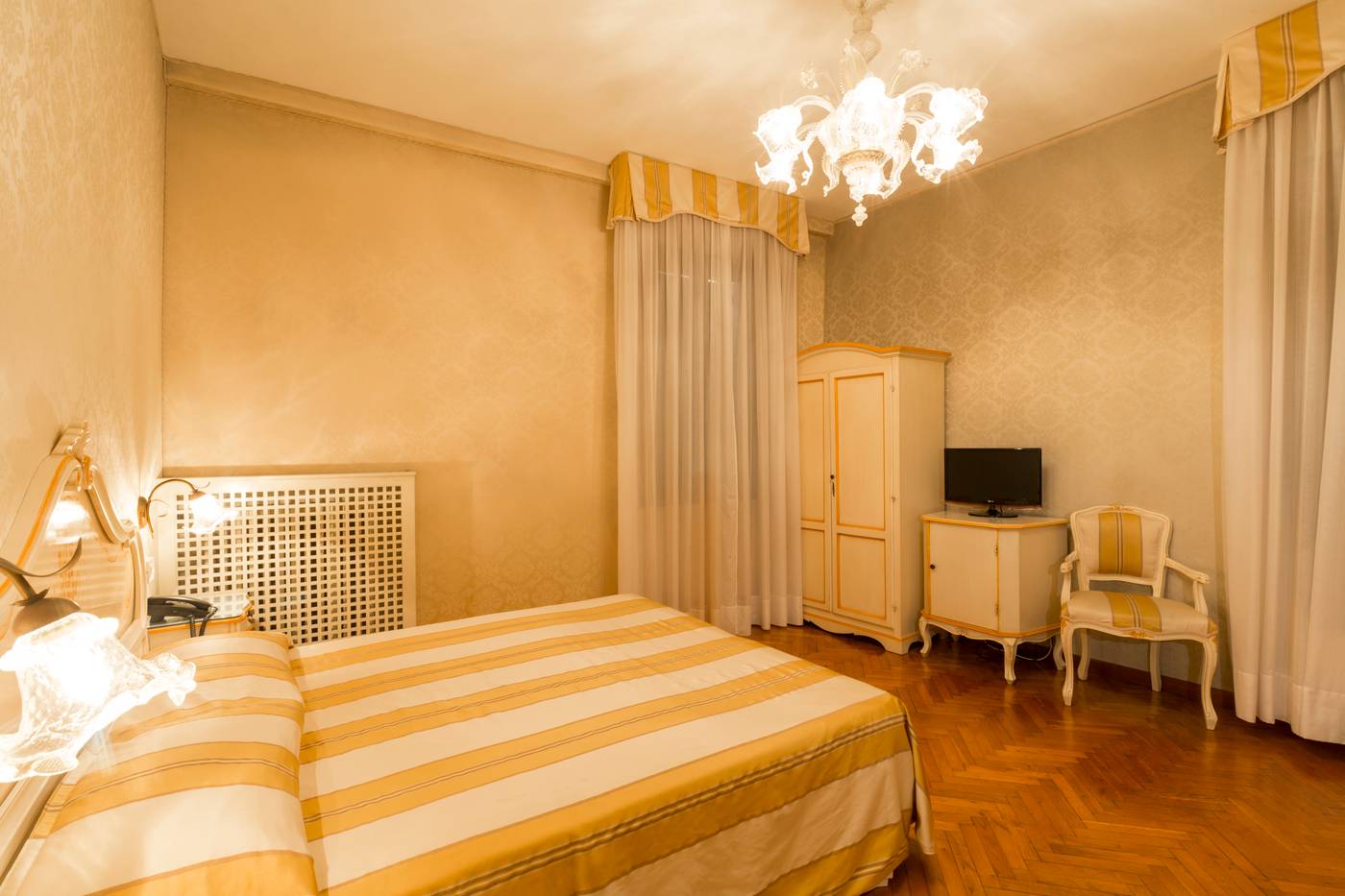 Palazzo-Guardi-Room-26