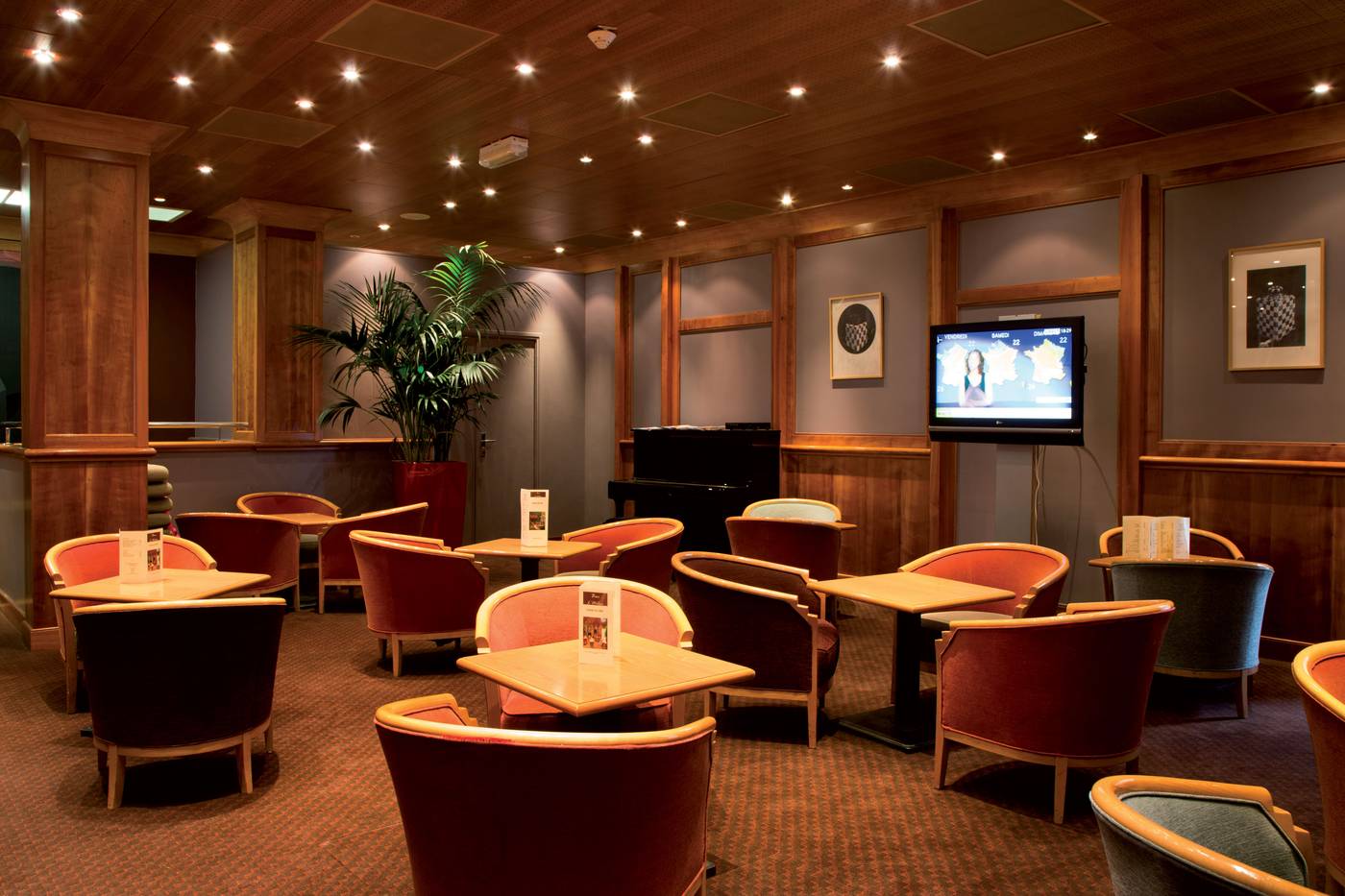 Hotel-Villa-Modigliani-Vacances-Bleues-Bar-12