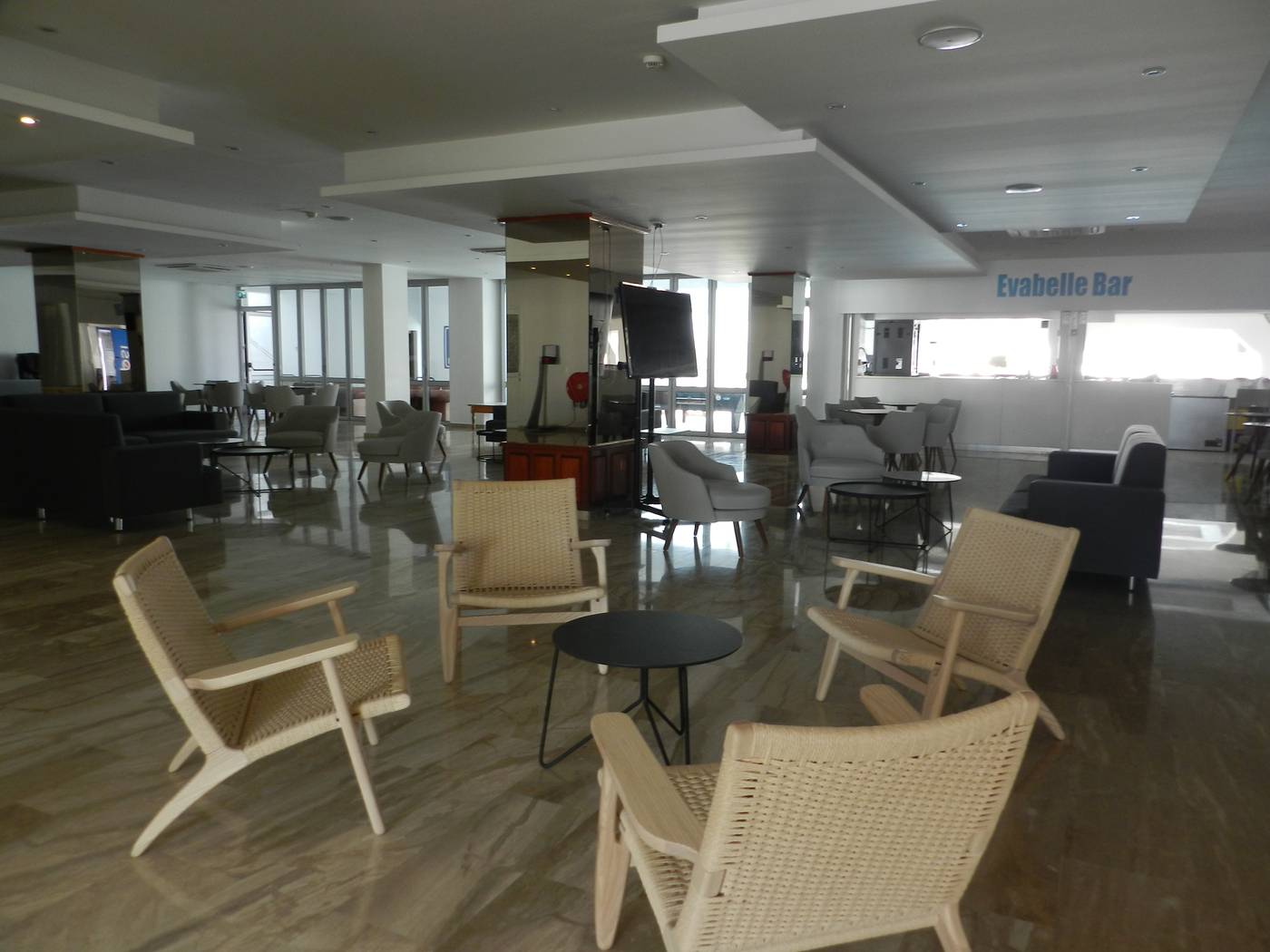 Evabelle-Napa-Lobby-31