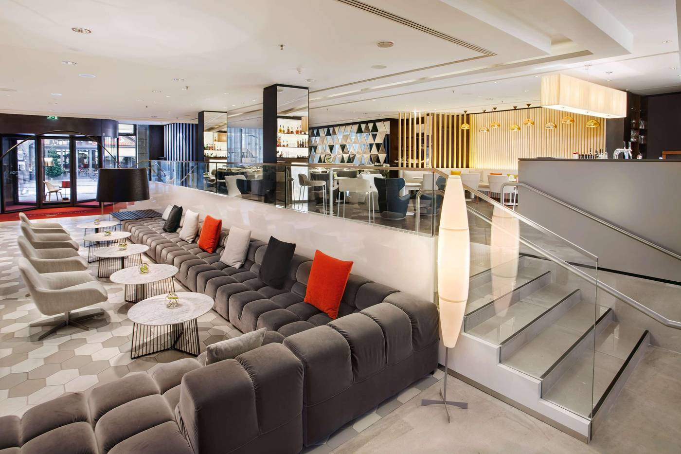 NH-Collection-Berlin-Mitte-Friedrichstrasse-Lobby-10