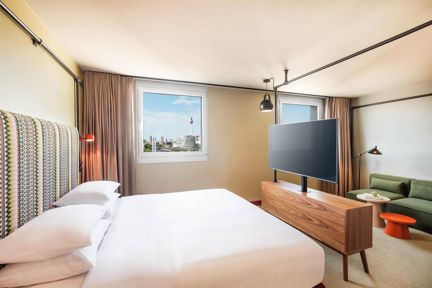 Me-and-All-Berlin-East-Side--part-of-JdV-by-Hyatt-Room-3