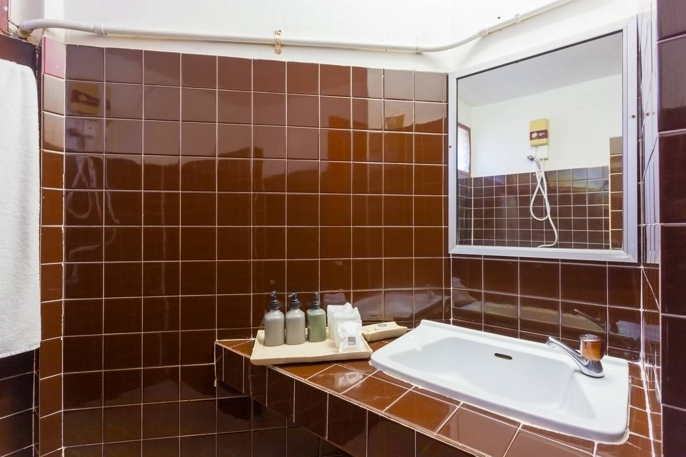 Tropica-Bungalow-Hotel-Room-48