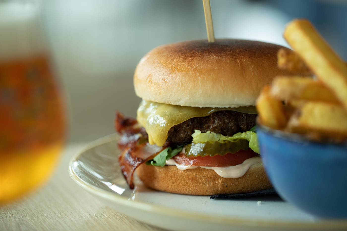 Holiday-Inn-Express-Amsterdam---North-Riverside-Restaurant-46