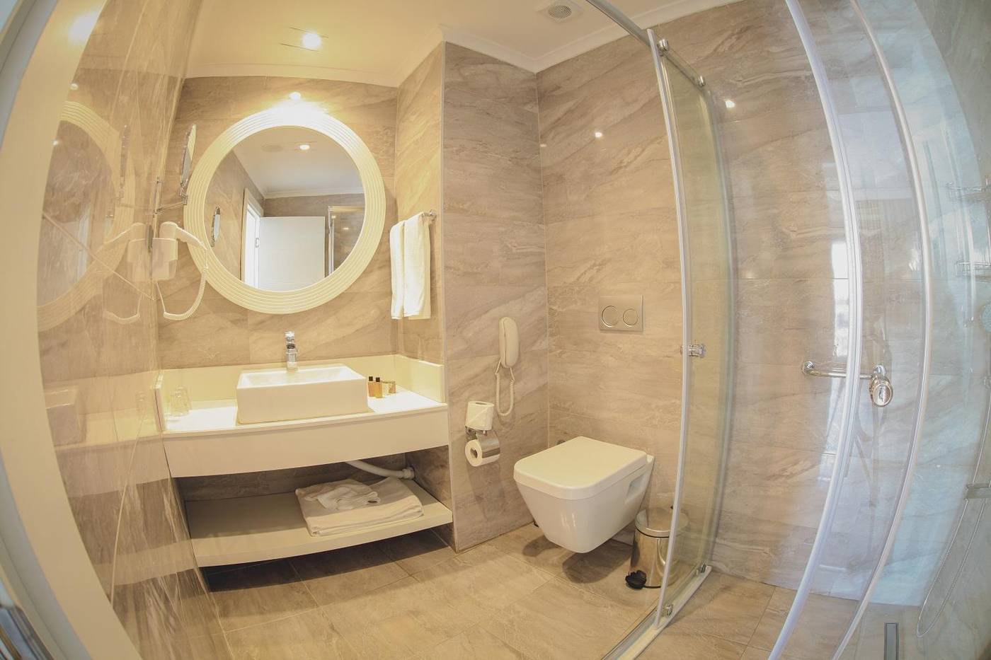 Diamond-Premium-Hotel---Spa-Room-29