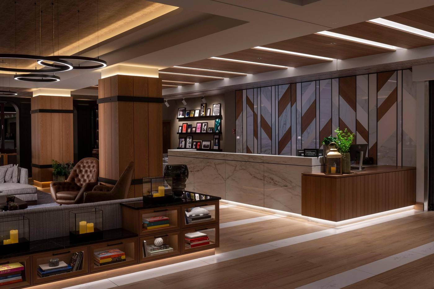 DoubleTree-by-Hilton-Berlin-Ku-damm-Lobby-21