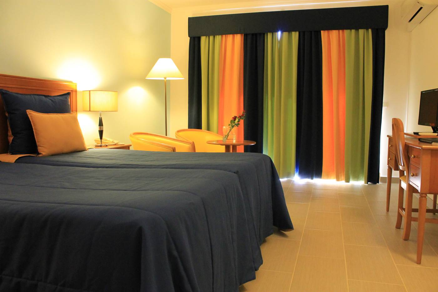 Hotel-Cais-da-Oliveira-Room-29