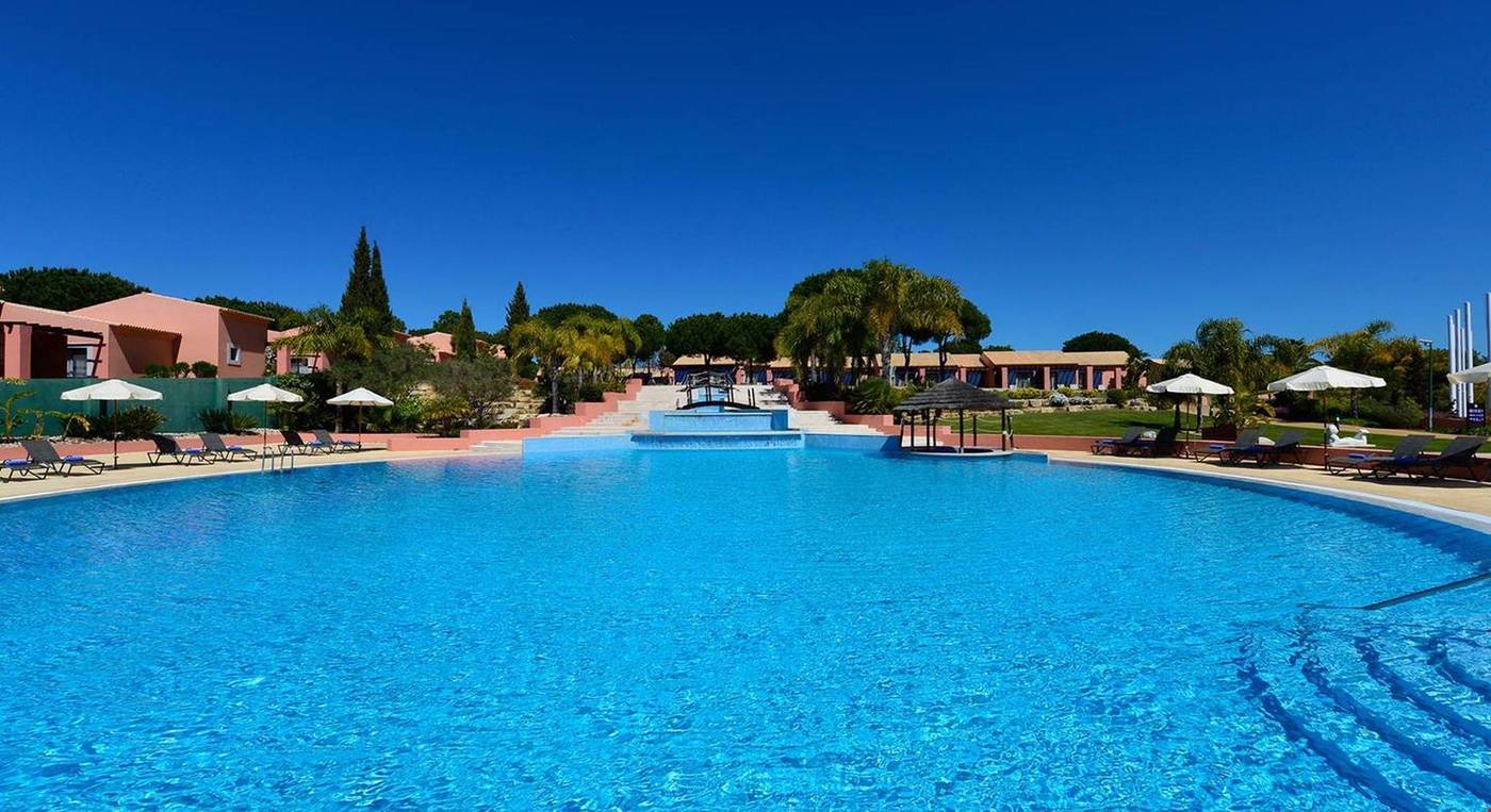 Pestana-Vila-Sol-Golf---Resort-Hotel-Pool-5