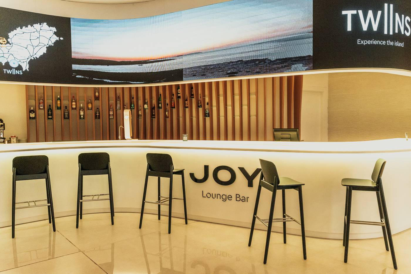 The-Ibiza-Twiins-Bar-56