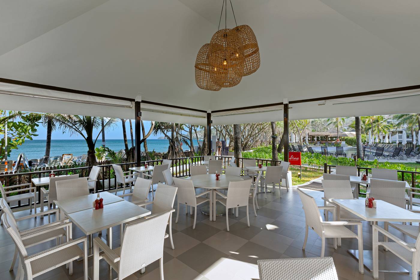 Sunwing-Kamala-Beach-Restaurant-22