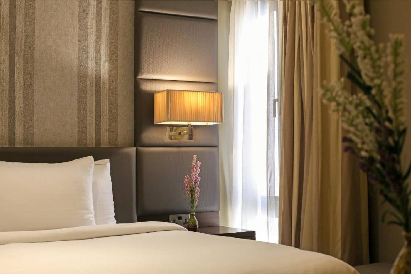 Dubai-Marine-Beach-Resort-and-Spa-Room-44