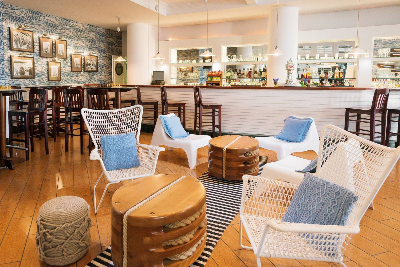 Marina-Suites-Bar-48