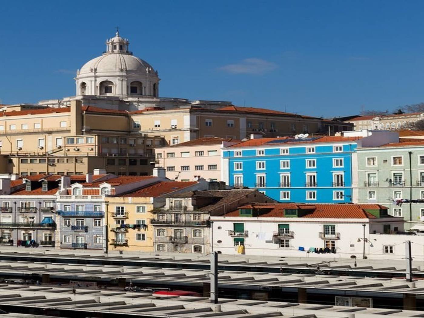 Hello-Lisbon-Santa-Apolonia-Apartments-General-view-1