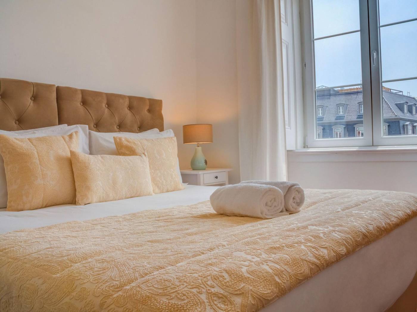 Solar-Dos-Poetas-Room-64