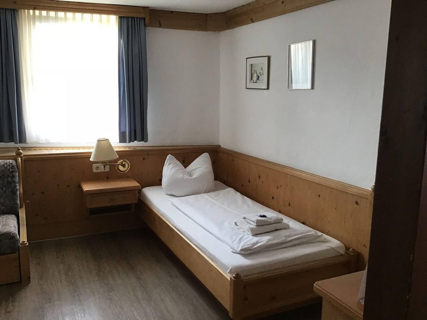 Historikhotel Ochsen-Germany-TAMM-Room-9