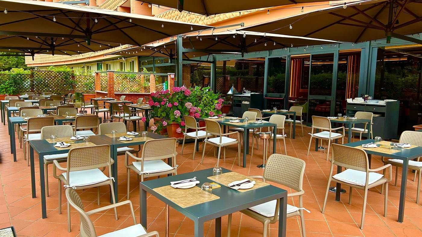 Crowne-Plaza-Rome---St--Peter-s-Restaurant-65