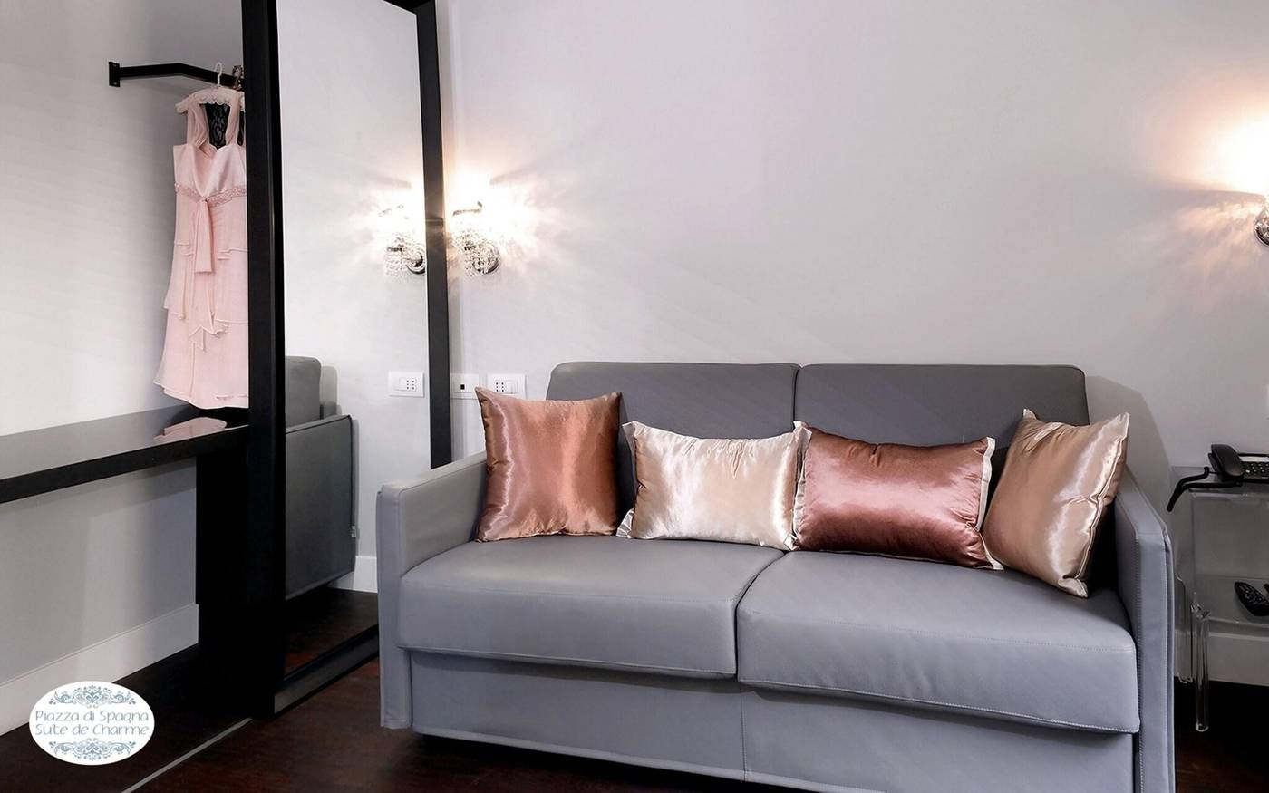 Piazza-Di-Spagna-Suite-De-Charme-Room-4