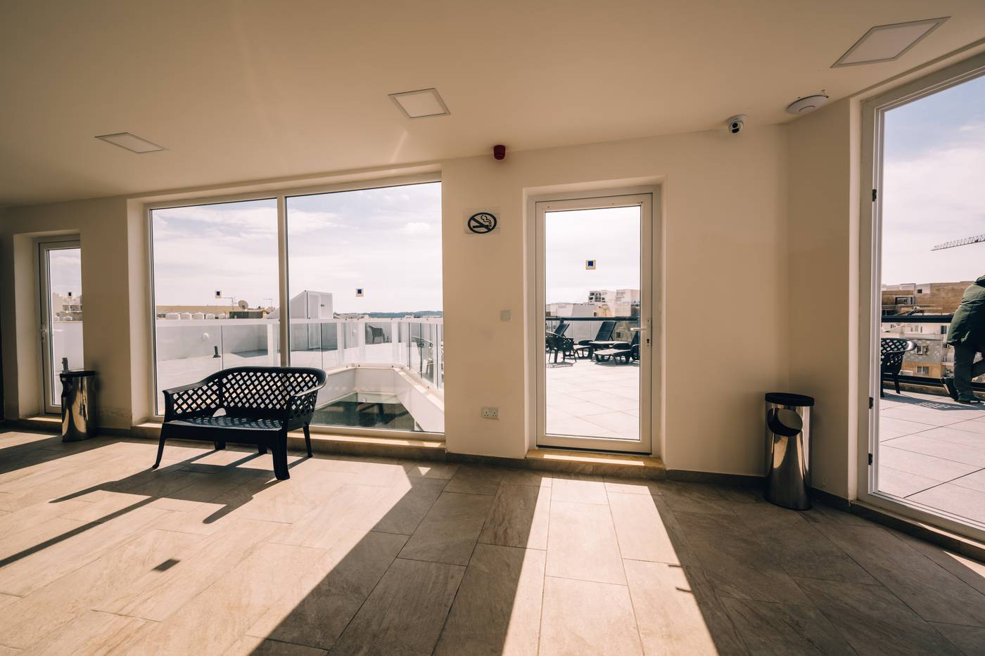 Primera-Hotel-Terrace-20