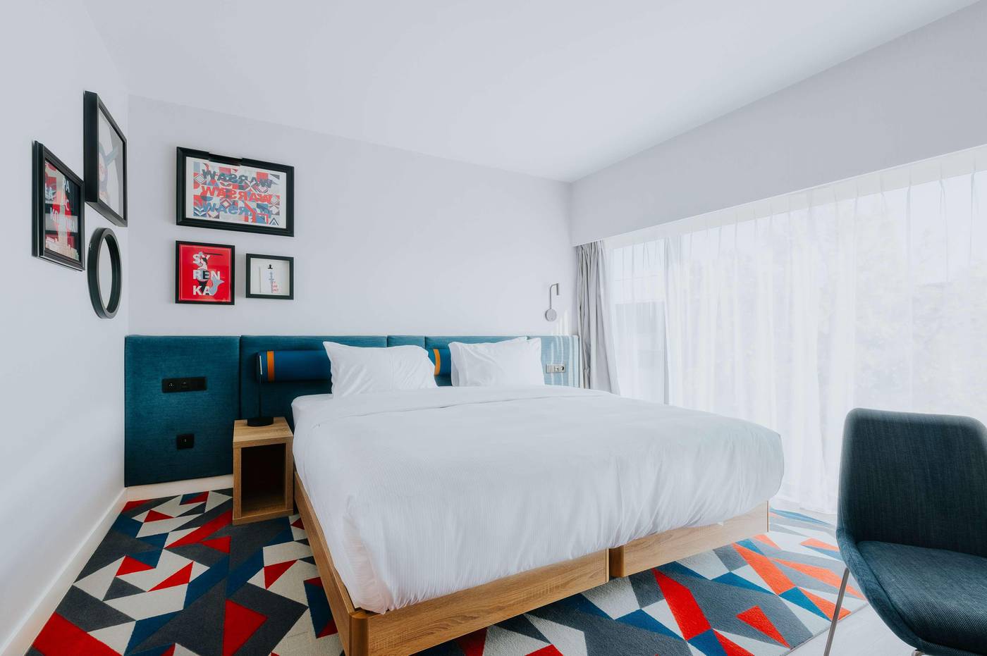 Hampton-By-Hilton-Warsaw-Reduta-Room-38