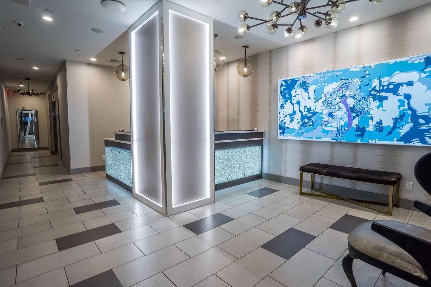 The-Bernic-New-York-City-Tapestry-Col-by-Hilton-Lobby-4