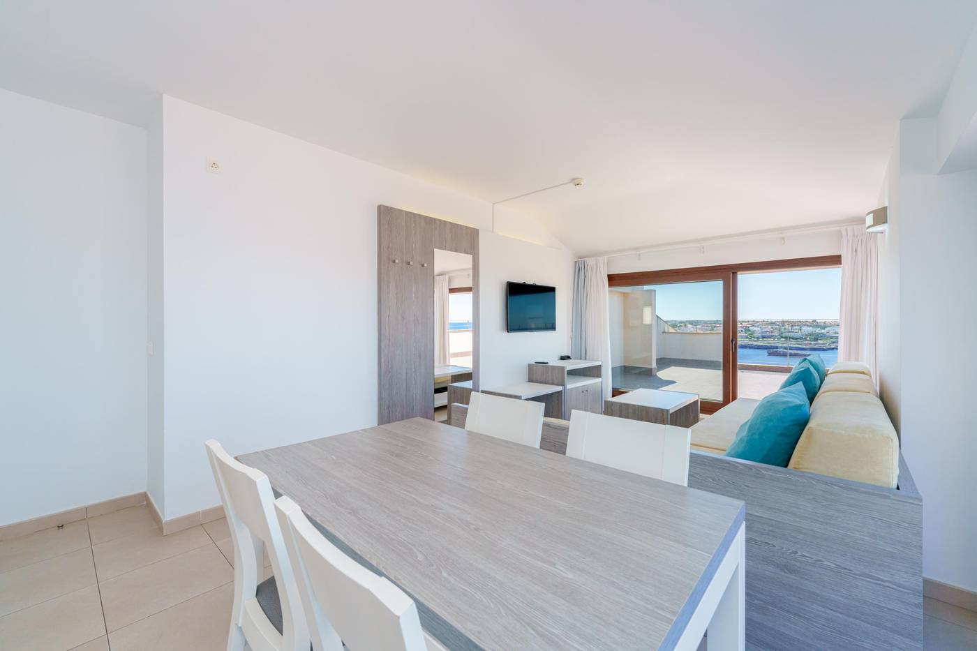 Caprice-Skyline-Aparthotel-Room-35