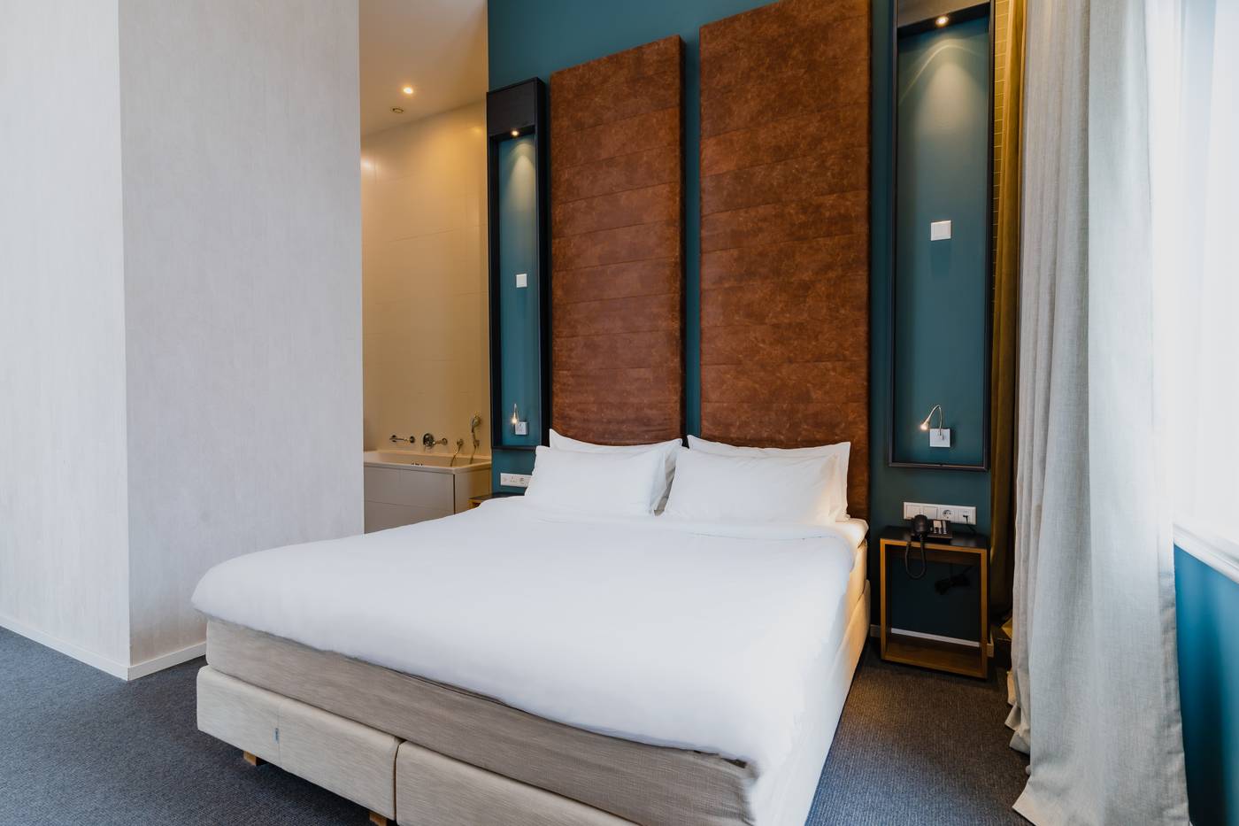 Hotel-De-Hallen-Room-33