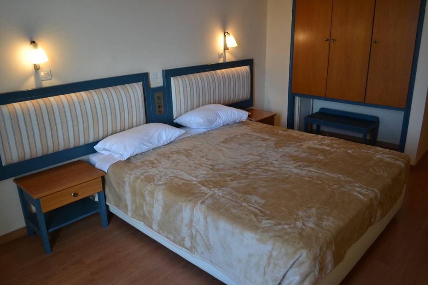 Astron-Room-11