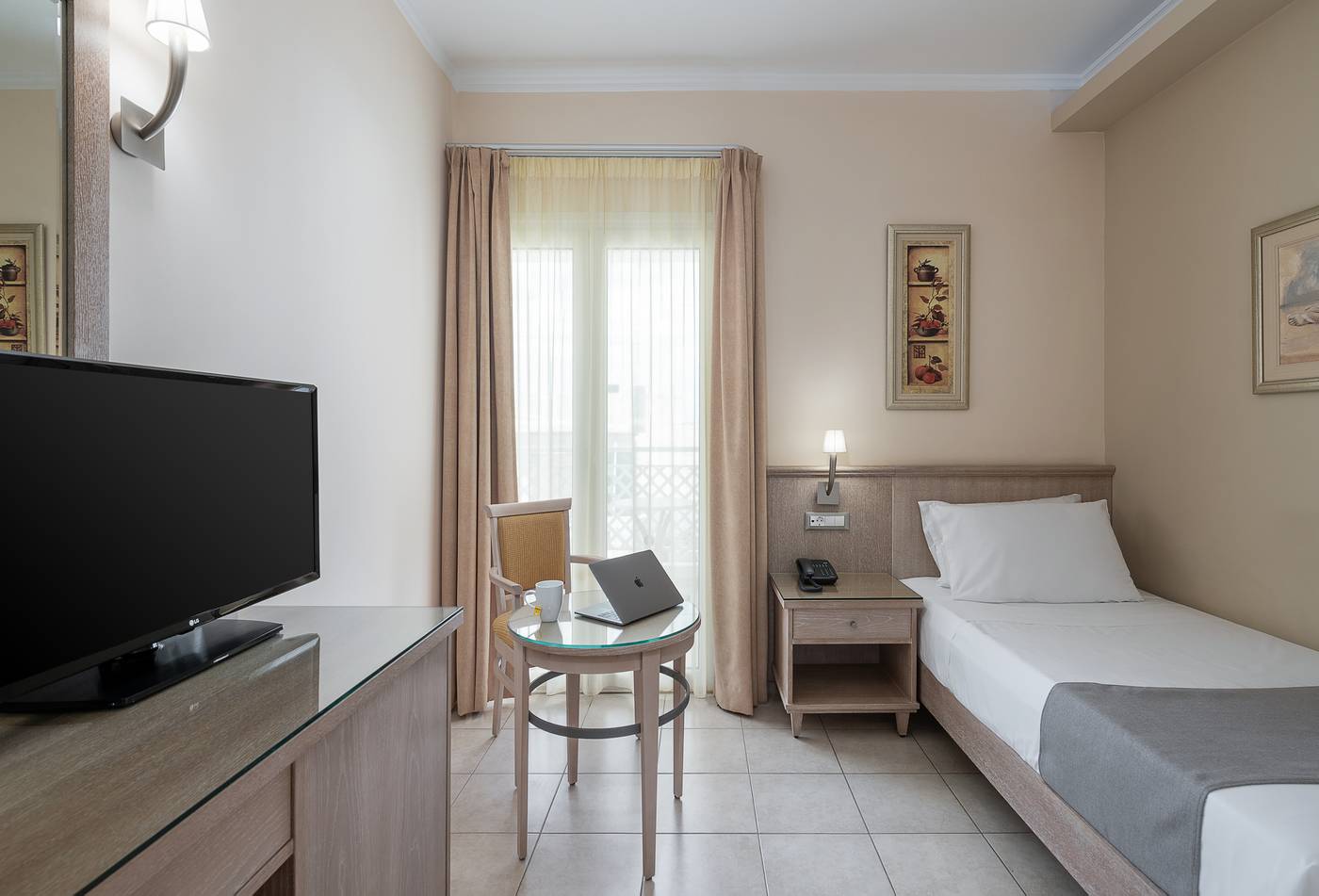 Magda-Hotel-Room-22