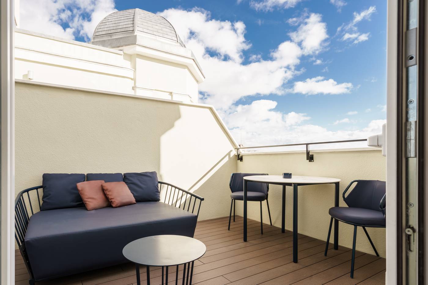 Smartrental-Collection-Gran-Via-Centric-II-Room-89