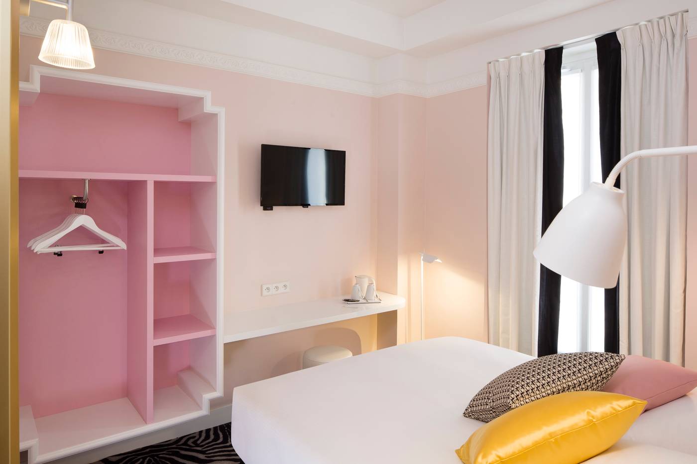 Hotel-Pastel-Paris-Room-19