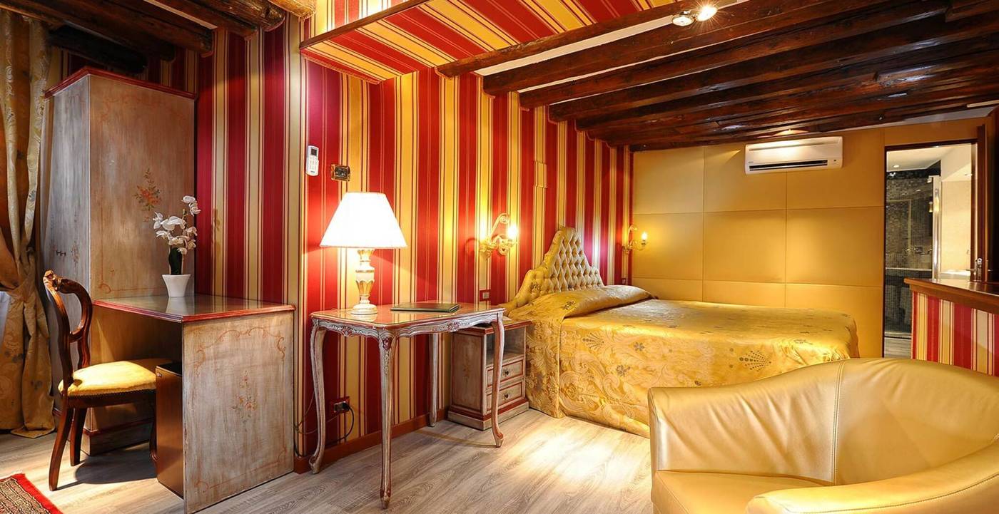 Ca--Marinella-Room-15