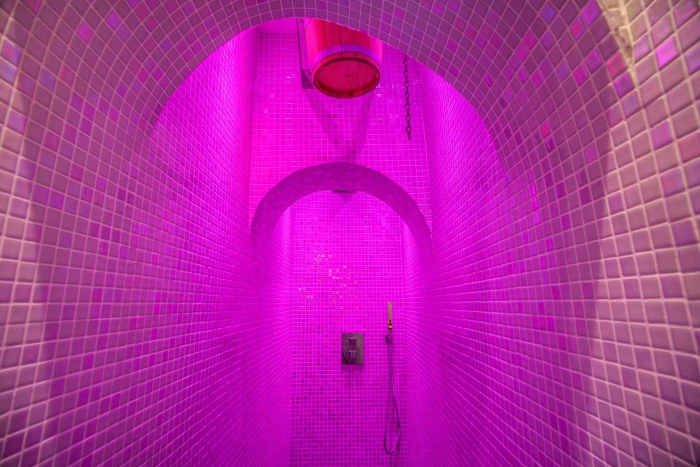 Boutique-Relais-Barozzi-Sports-and-Entertainment-65