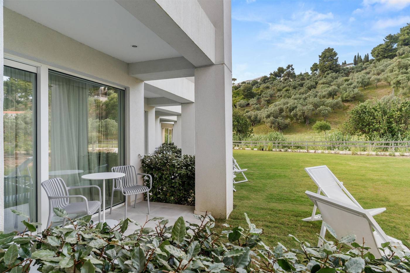 Radisson-Resort-Plaza-Skiathos-Room-17