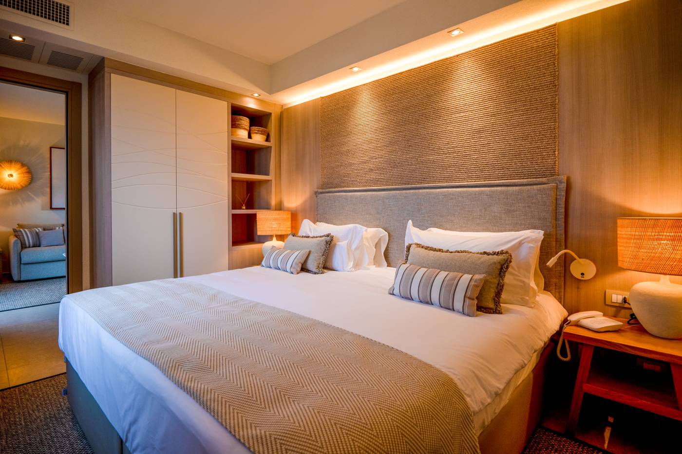 Mangia-s-Santa-Teresa-Sardinia--Curio-Collection-Room-17