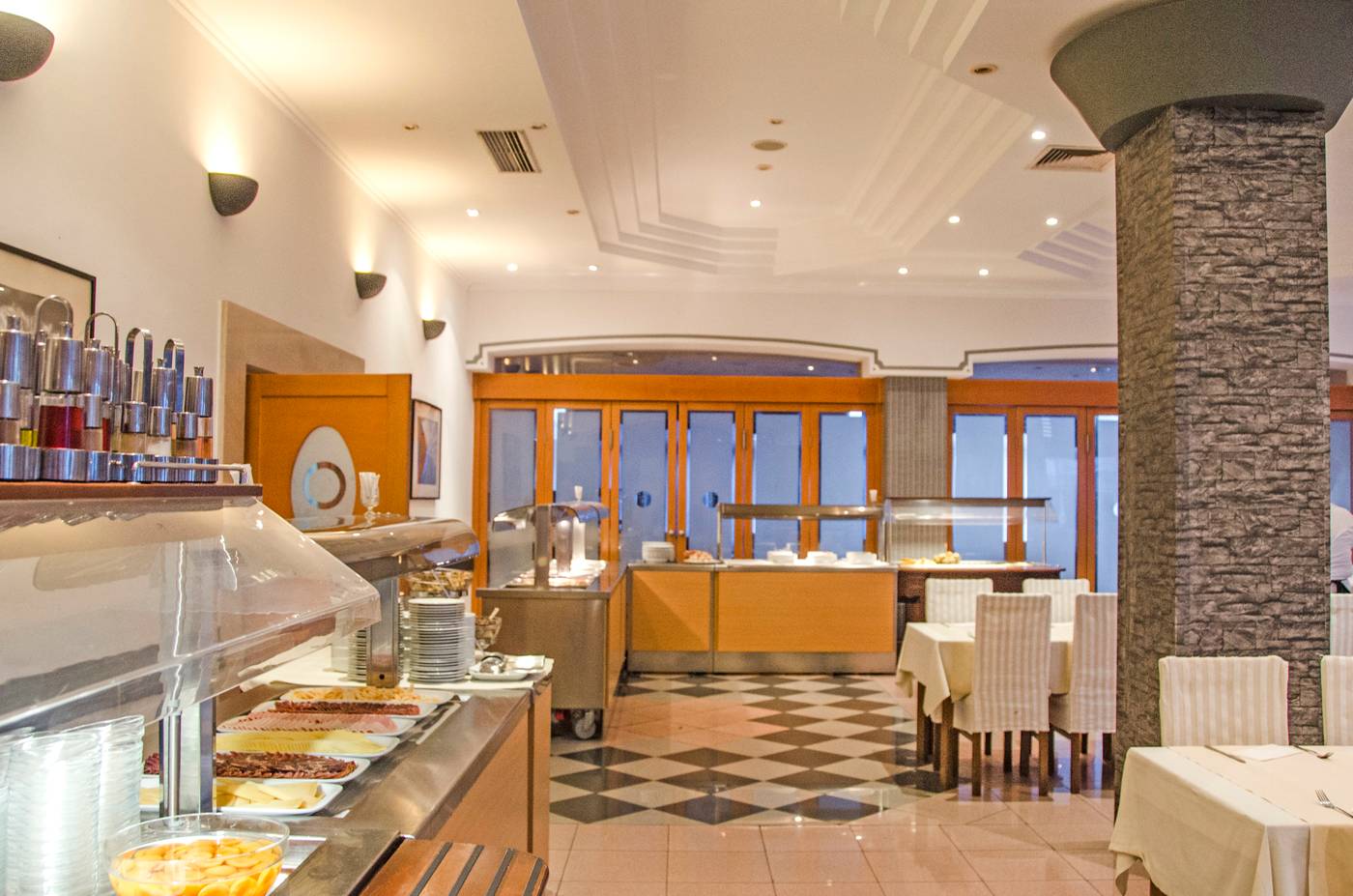 Petka-Hotel-Restaurant-11