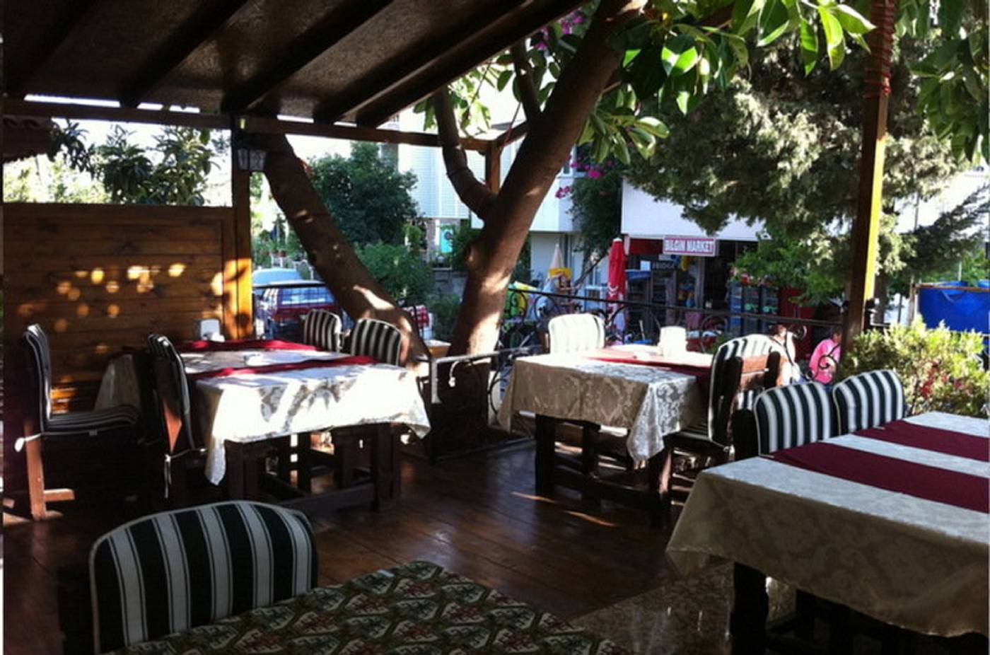 Green-Palm-Hotel-Restaurant-10