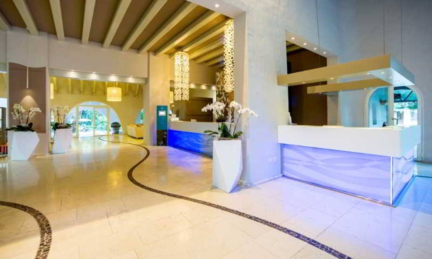 Forte-Village-Resort-Le-Palme-Lobby-20