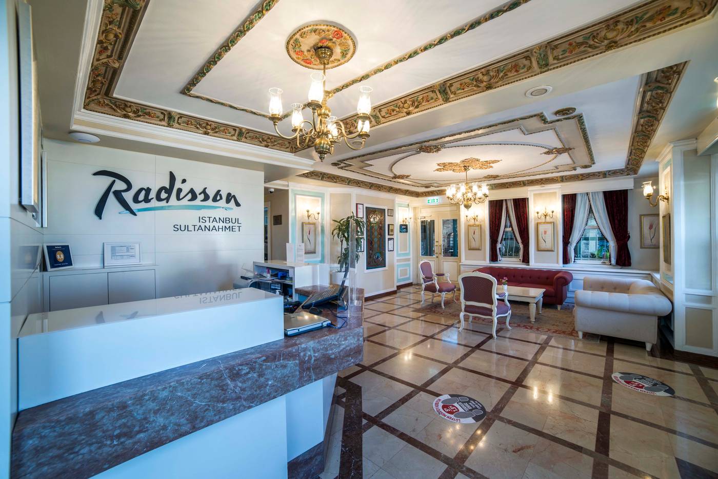 Radisson-Hotel-Sultanahmet-Lobby-7