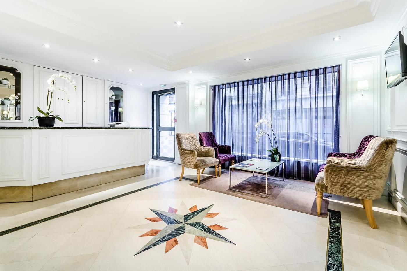 Exe-Paris-Centre-Lobby-10