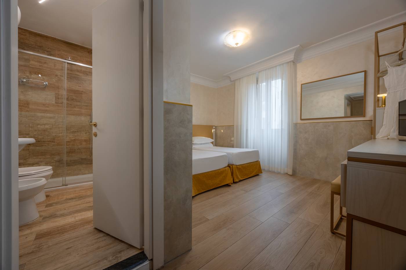 Palladium-Palace-Room-39