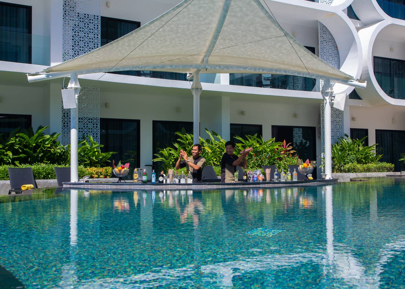 Utopia-Naiharn-Bar-7