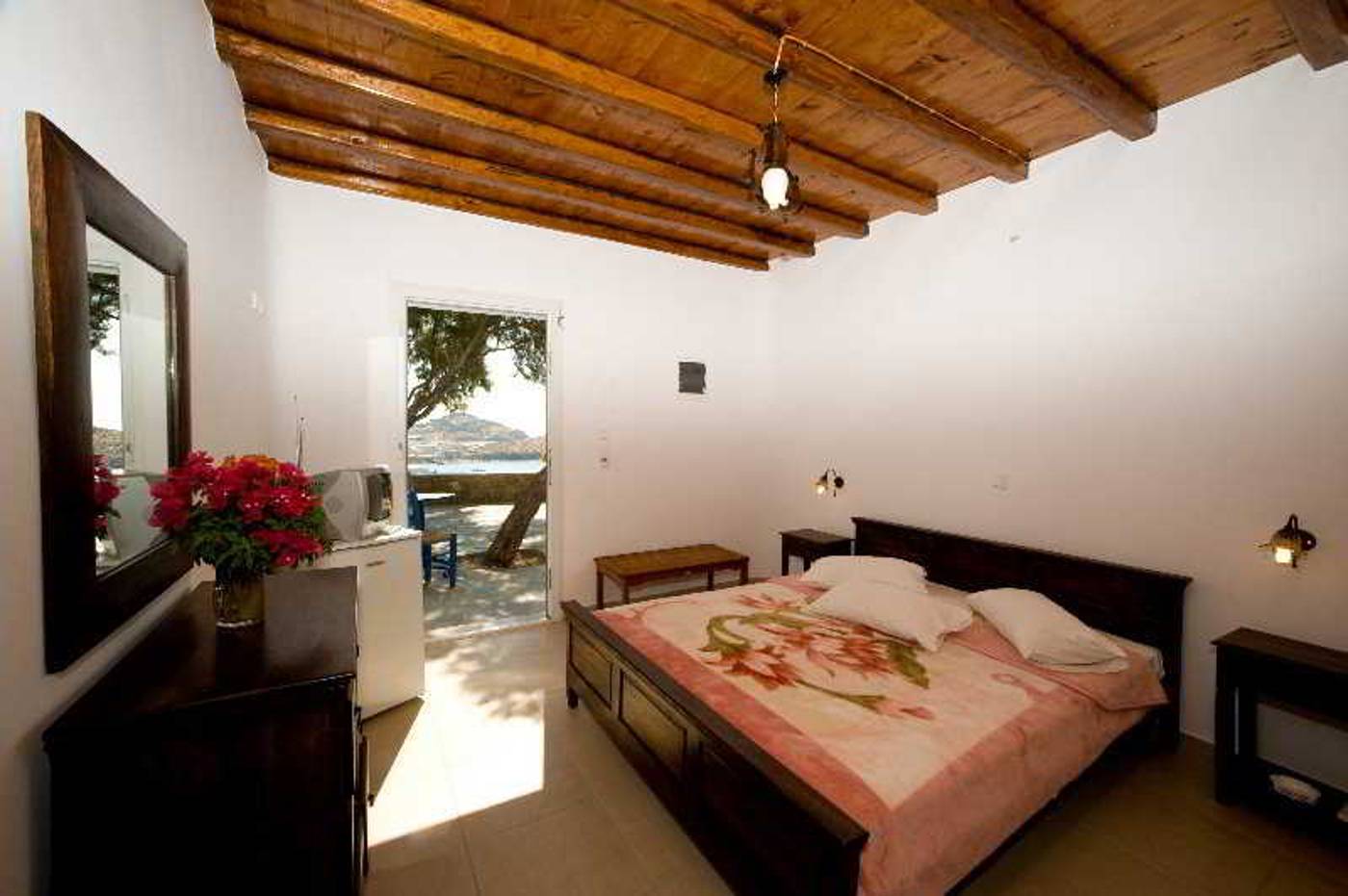 Daktilidis-Village-Room-8