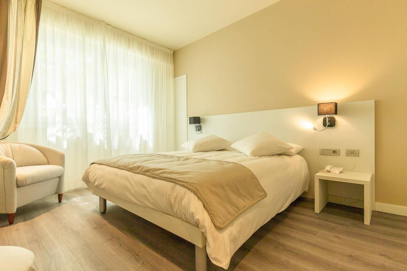 La Dolce Vita Hotel-France-MENTON-Room-9