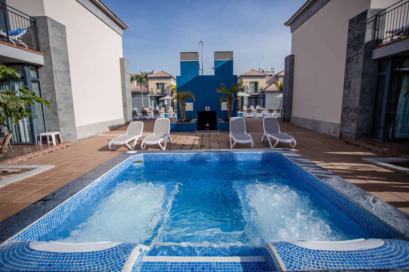 Cay-Beach-Meloneras-Bungalows-Pool-7