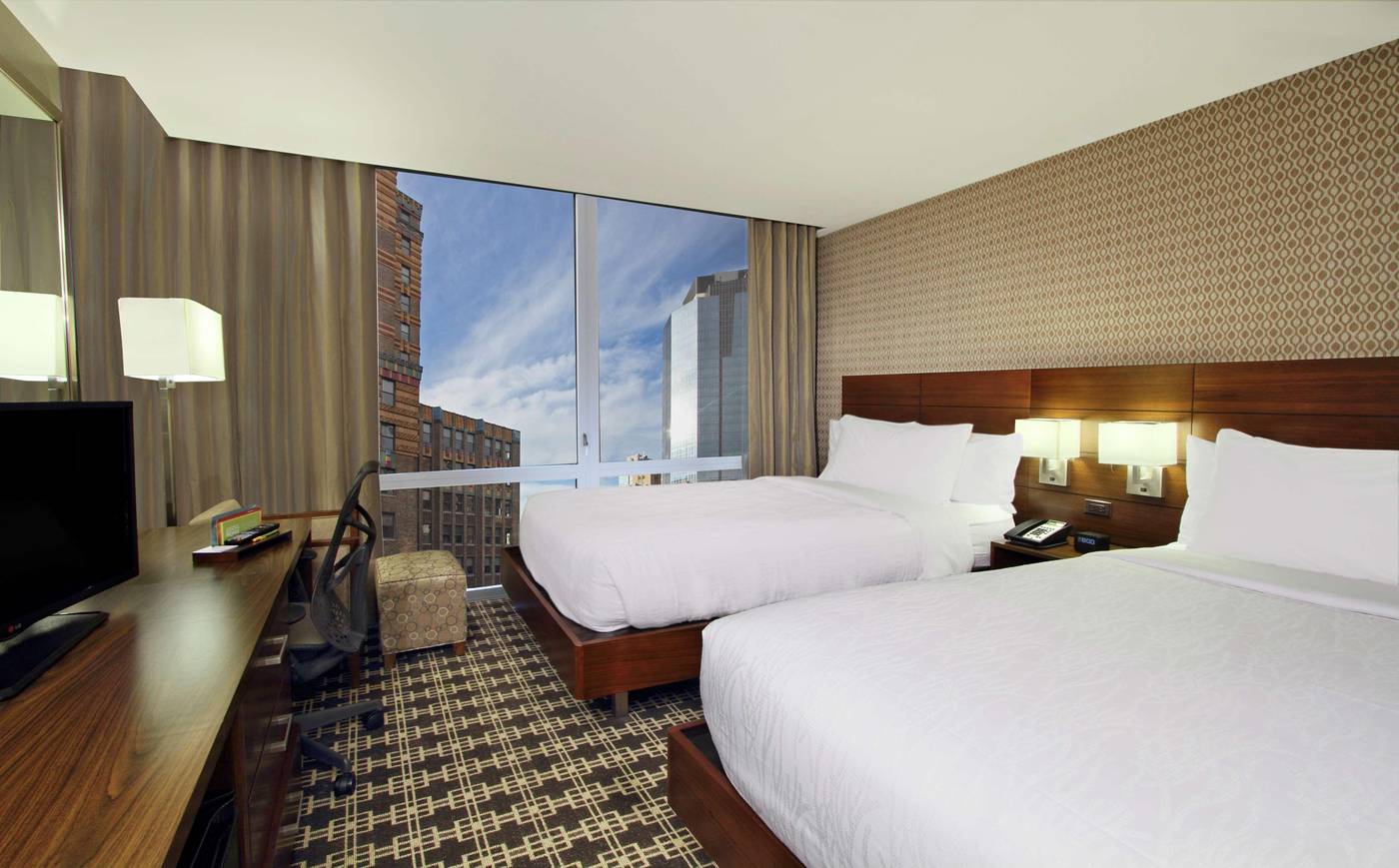 Hilton-Garden-Inn-New-York-Midtown-Park-Ave-Room-12