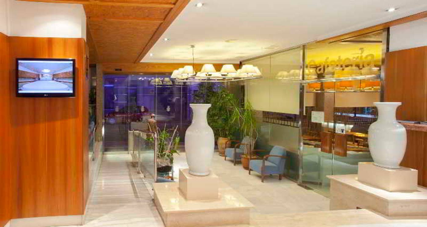 Duquesa-Playa-Lobby-30