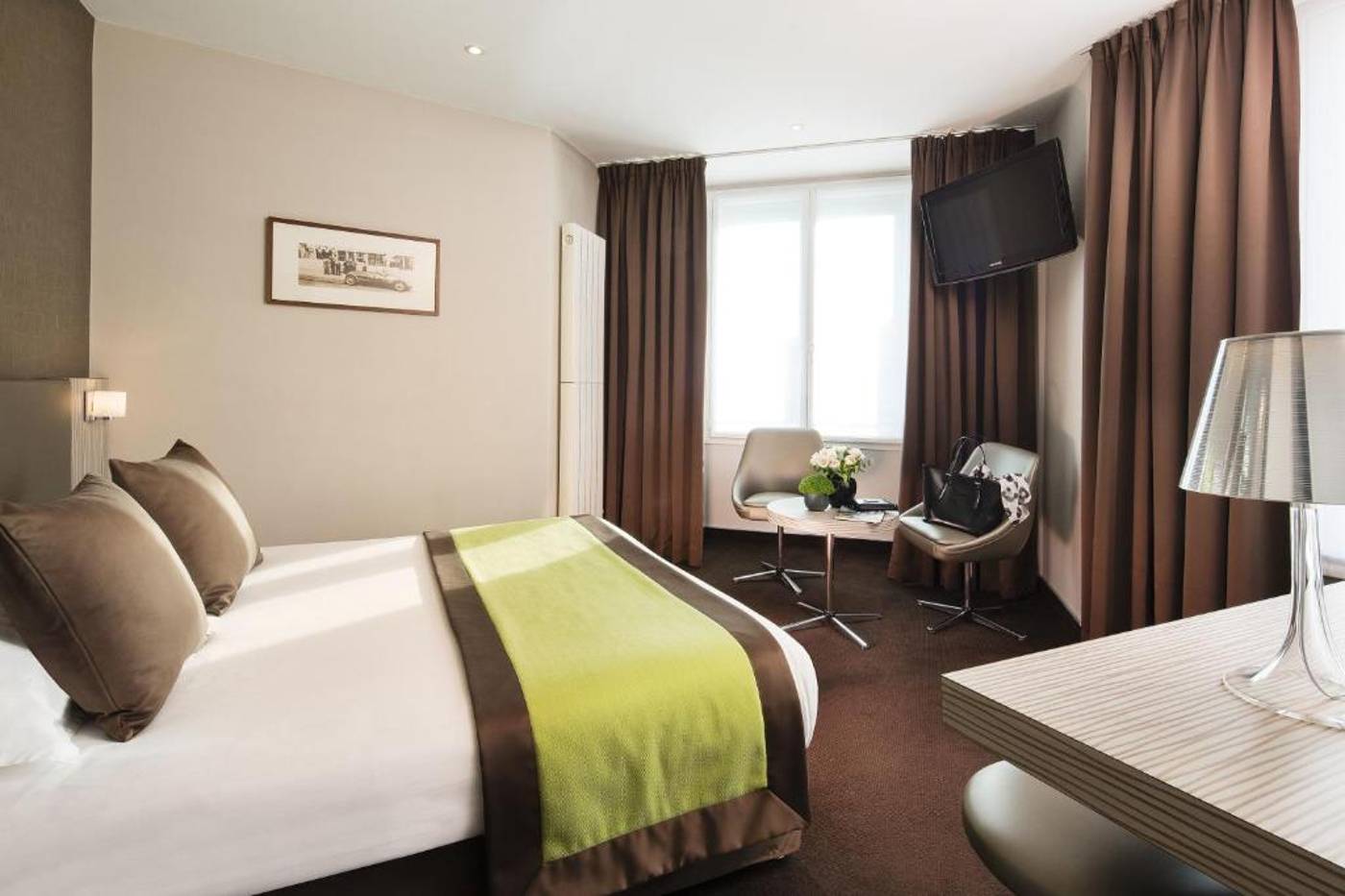 Hotel-Acropole-Room-4