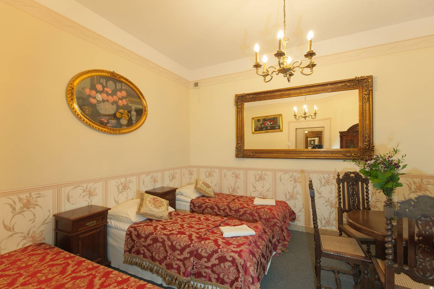 Metropolitan-Apartments-Room-24