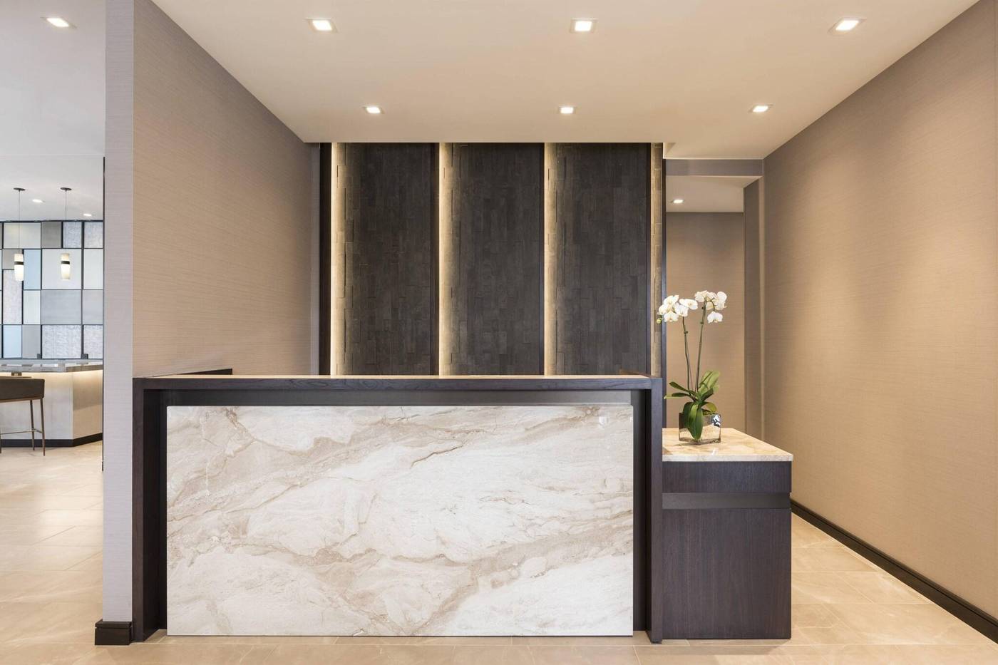 AC-Hotel-Boston-Downtown-Lobby-6