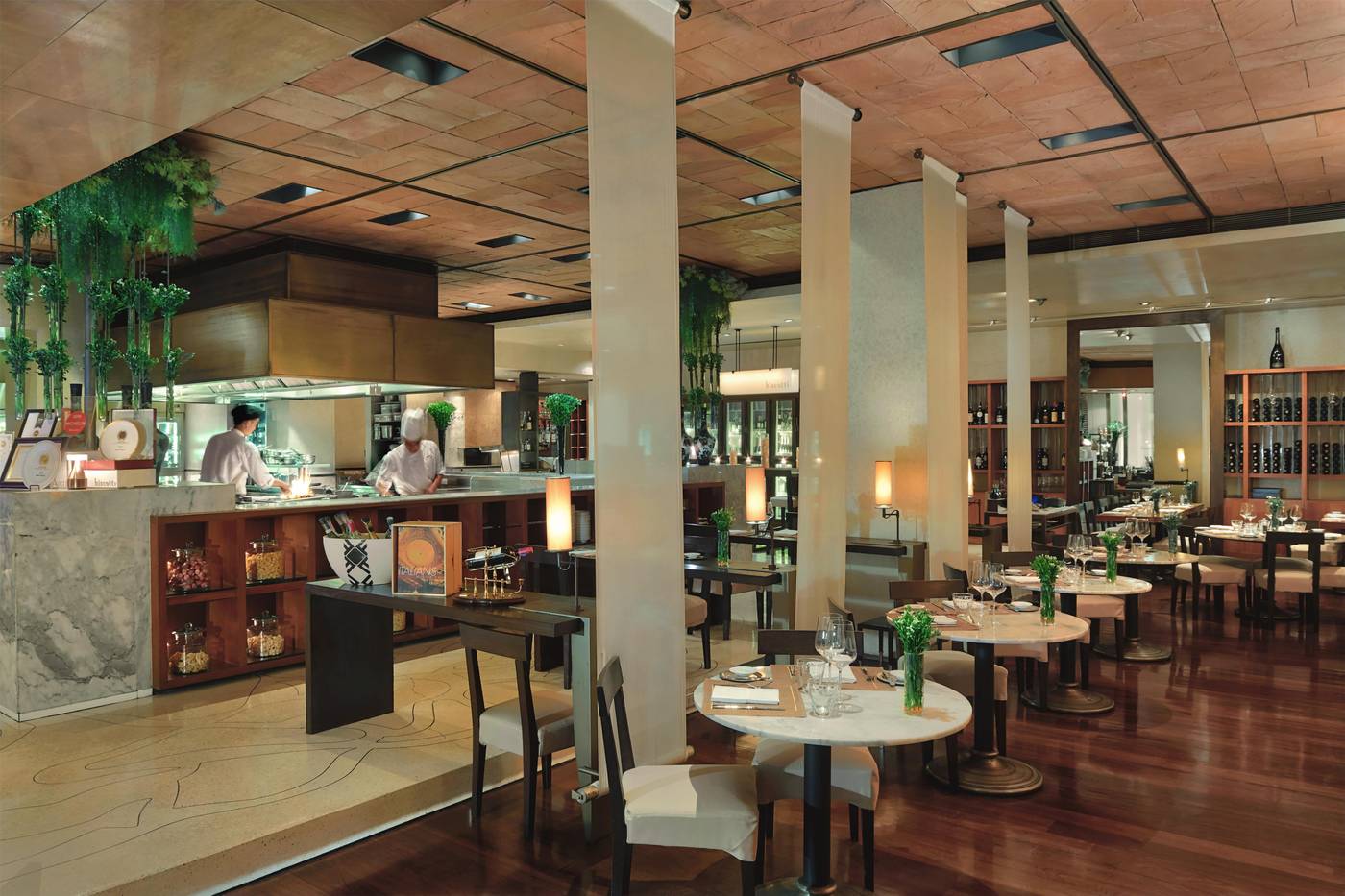 Anantara-Siam-Bangkok-Restaurant-21