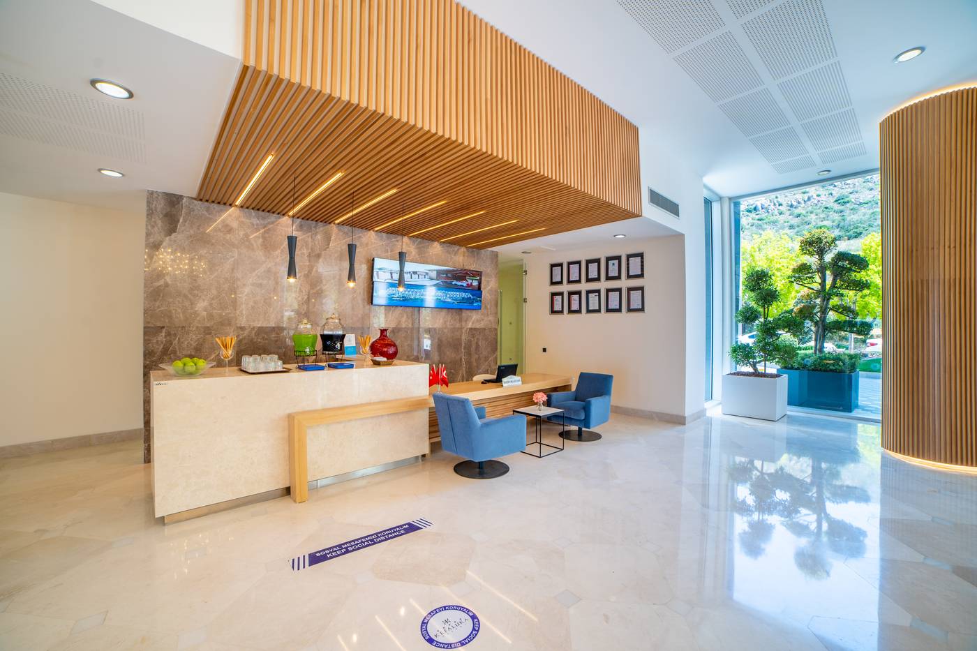 Kefaluka-Resort-Lobby-61